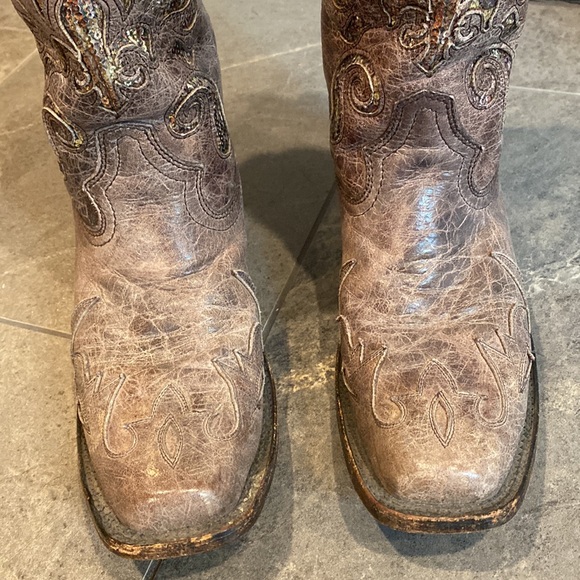 Vintage Corral Brown Boots with Sequins Detail - Picture 3 of 8